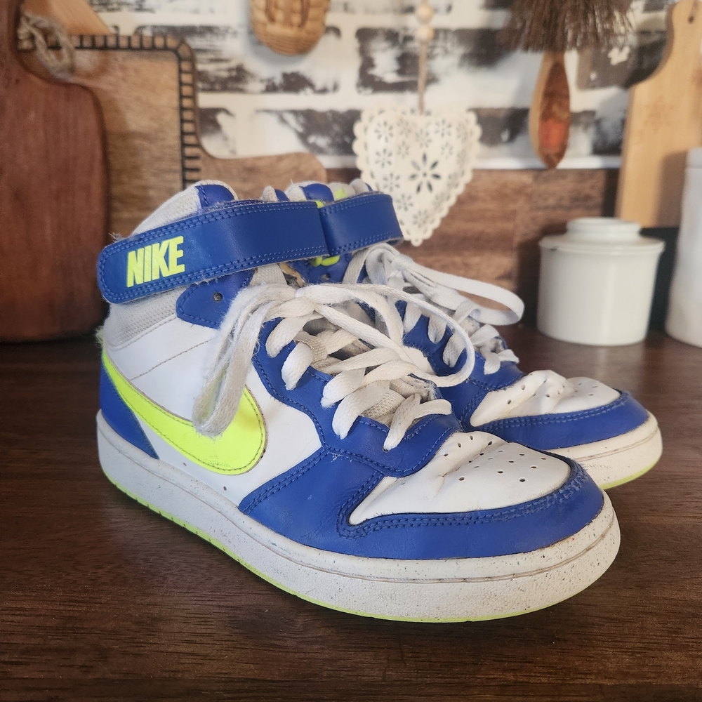 Nike Court Borough Mid 2 Hightop Sneakers in white, blue, and yellow size 4Y